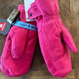 Spyder ski mittens size large